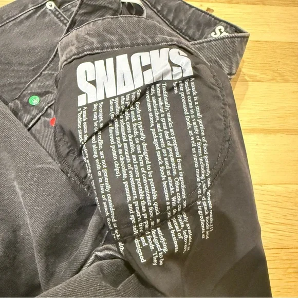 MOTHER SNACKS! The Pleated Fun Dip Puddle - Picture 15 of 16